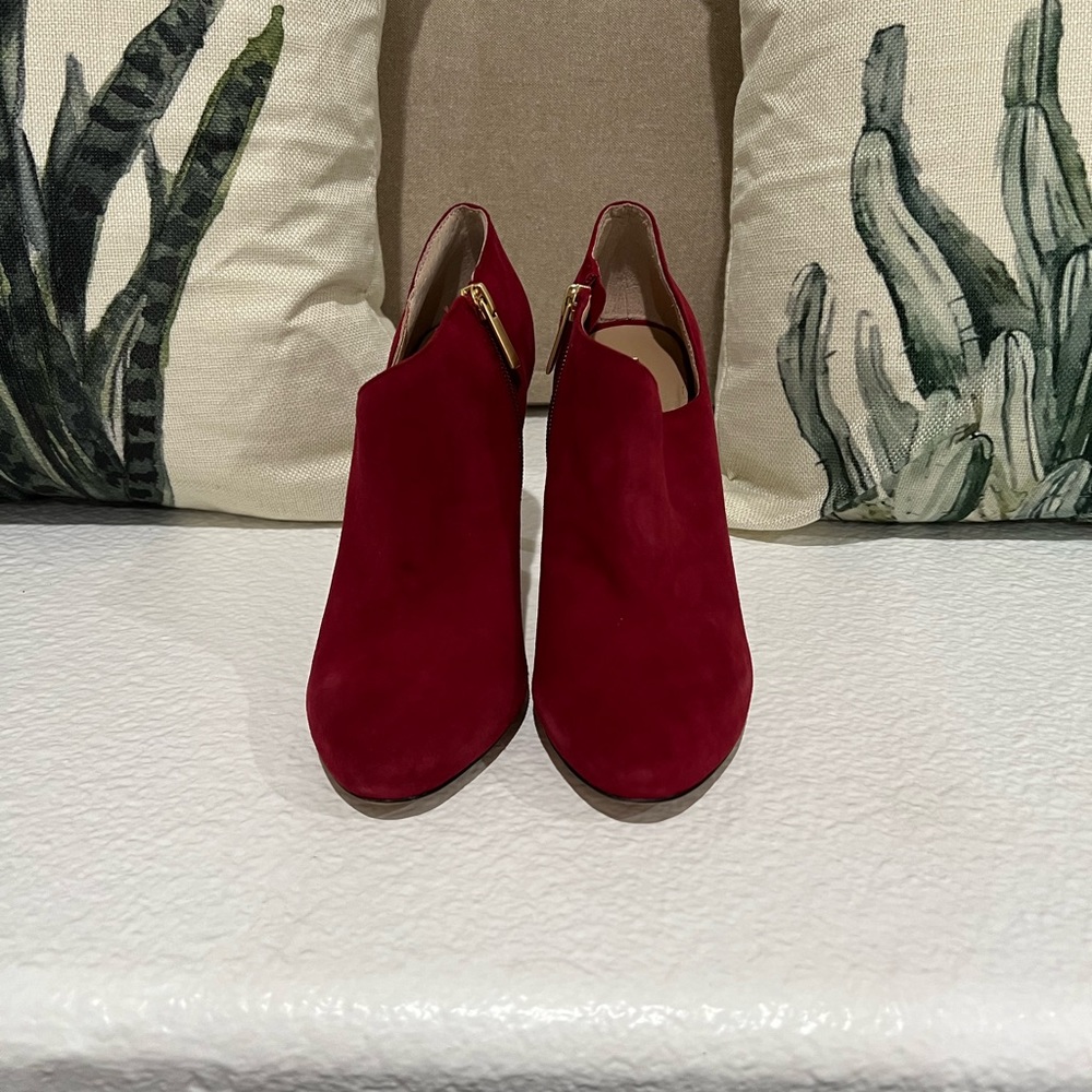 BCBG OFFERS AVAILABLE